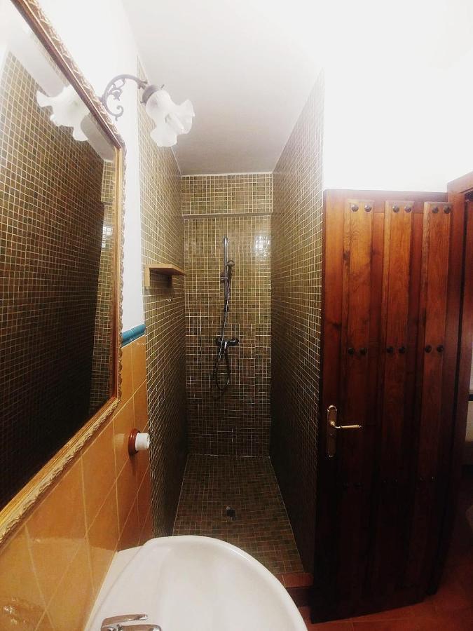 La Troje Oropesana Pension Buitenkant foto