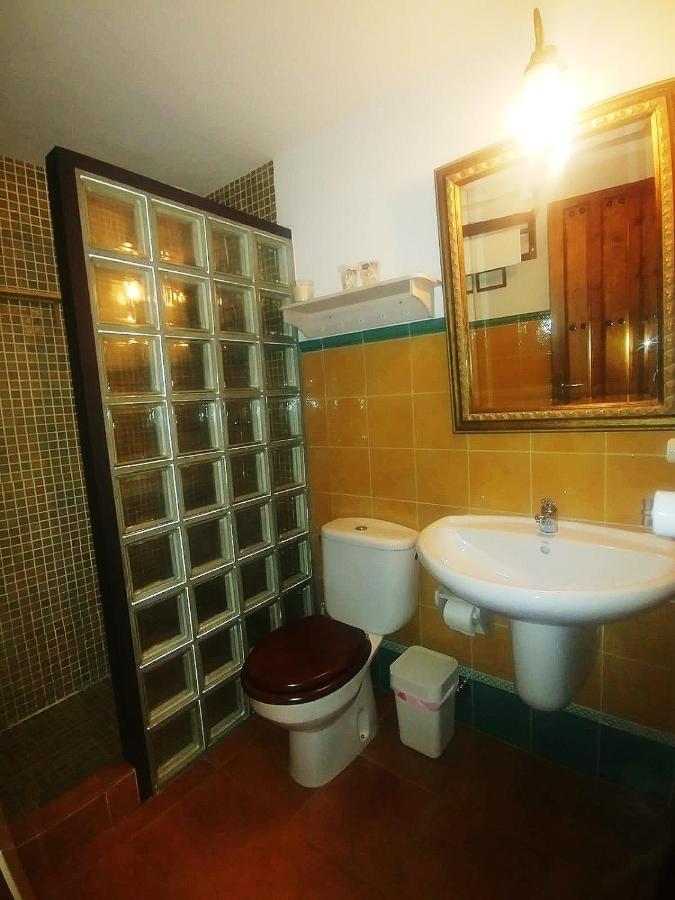 La Troje Oropesana Pension Buitenkant foto