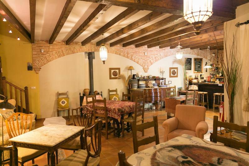 La Troje Oropesana Pension Buitenkant foto