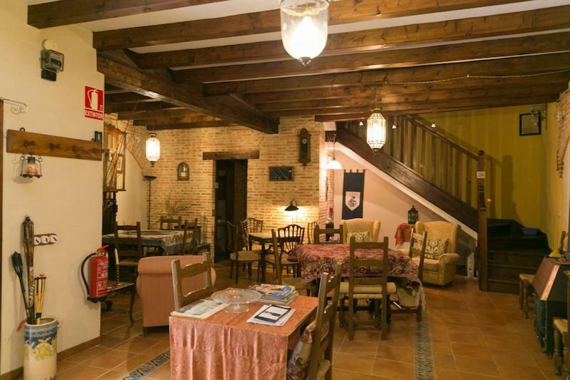 La Troje Oropesana Pension Buitenkant foto
