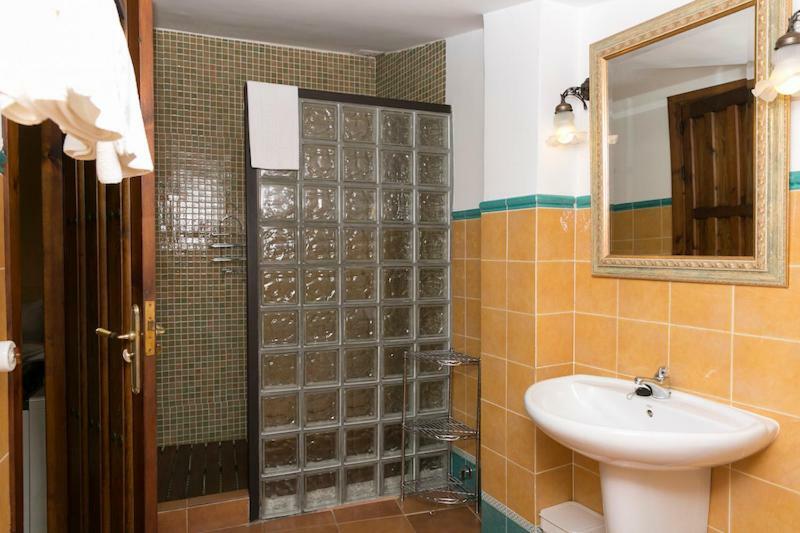 La Troje Oropesana Pension Buitenkant foto