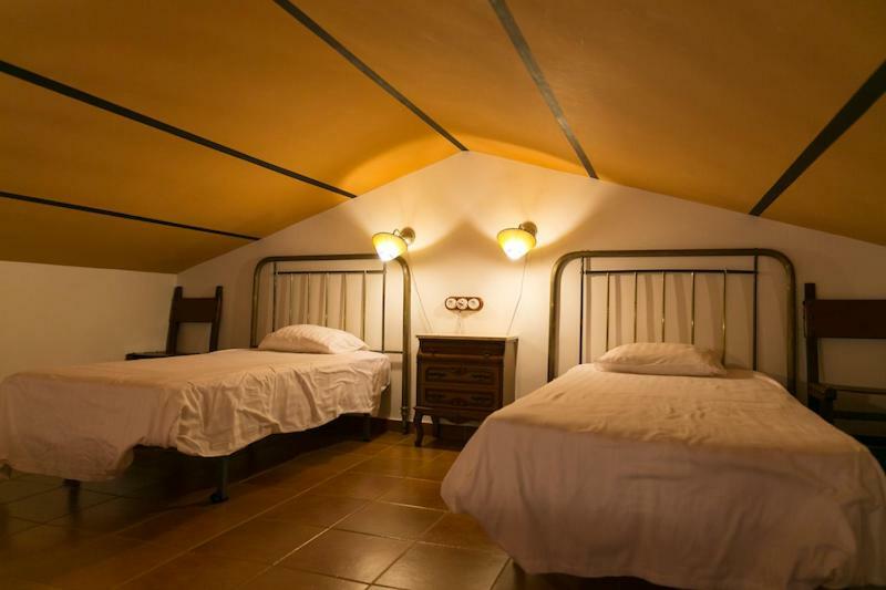 La Troje Oropesana Pension Buitenkant foto